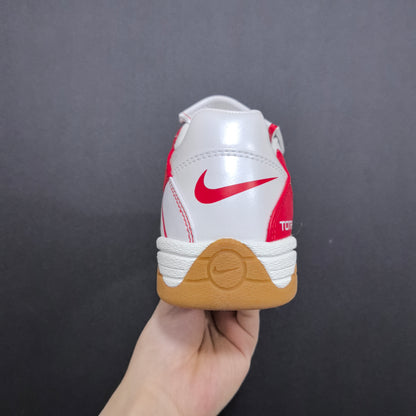 Total 90 tongue futsal (Red & white)