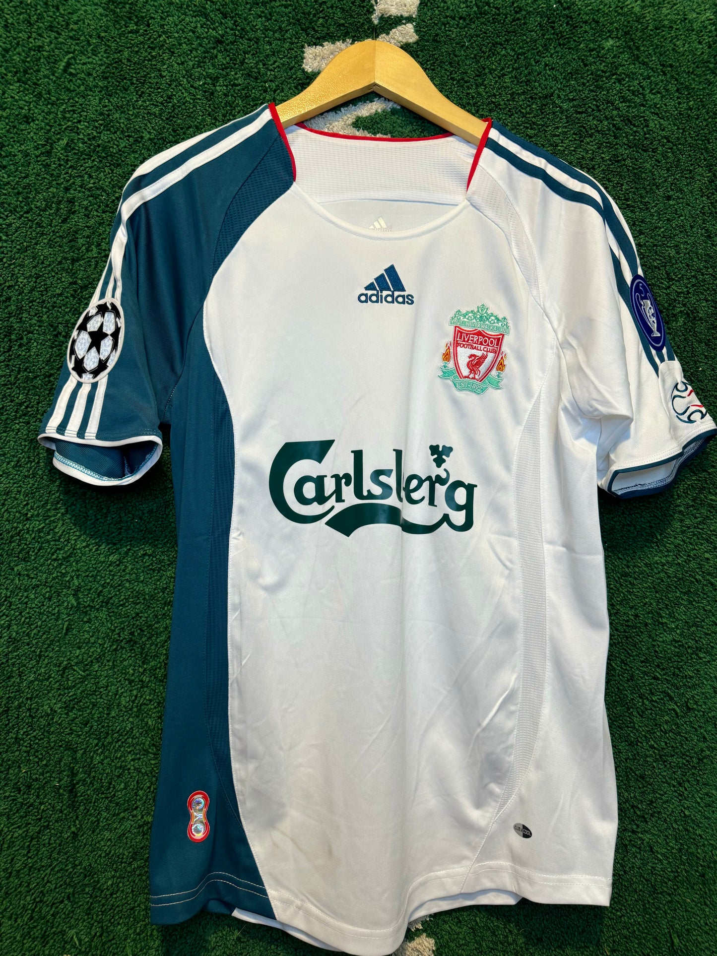 Liverpool 06/07 3rd kit