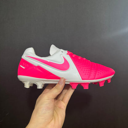 Nike CTR360 hot pink
