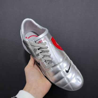 Total 90 Metallic silver